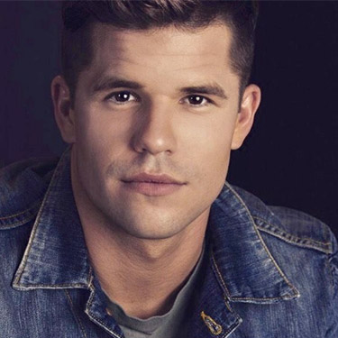 Charlie Carver